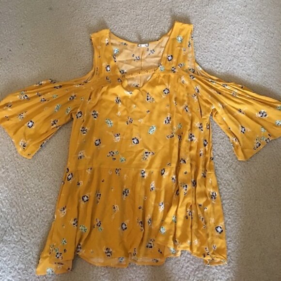 Eyeshadow brand yellow cold shoulder top  2x - Picture 1 of 10
